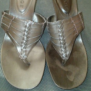 BROWN SANDAL